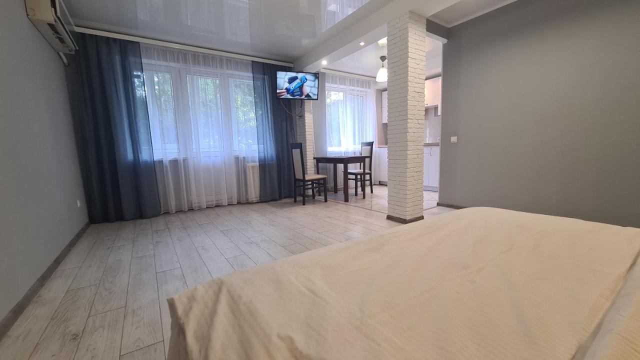 Apartaments On Vulytsia Heroiv Ato 32 Krivói Rog Exterior foto